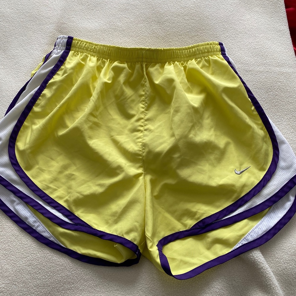 Nike Tempo Womens Shorts S